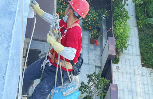 下雨屋顶漏水应该点算？唔使怕！免费上门勘察漏水问题