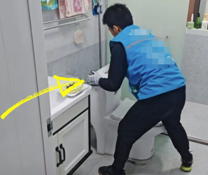 卫生间漏水怎么抓漏最有用？深圳防漏专家1小时